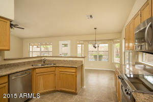 4150 E Graythorn Ave, Phoenix, AZ 85044 photo 5