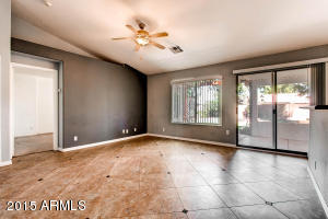 2982 E Morgan Dr, Gilbert, AZ 85295 photo 5