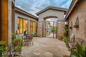 8739 E Menlo Cir, Mesa, AZ 85207 photo 6