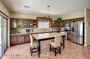 4123 E Pinto Ln, Phoenix, AZ 85050 photo 2