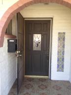 3216 E Minnezona Cir, Phoenix, AZ 85018 photo 2