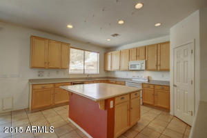 1425 S Silverado St, Gilbert, AZ 85296 photo 4
