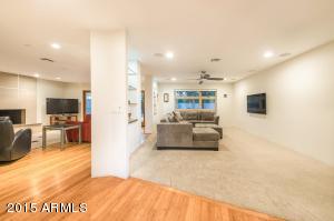 3539 E Medlock Dr, Phoenix, AZ 85018 photo 2