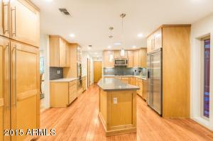 3539 E Medlock Dr, Phoenix, AZ 85018 photo 8