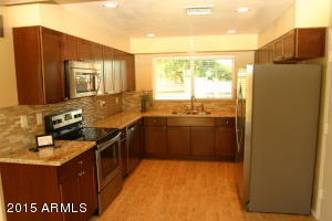 3814 E Wilshire Dr, Phoenix, AZ 85008 photo 4