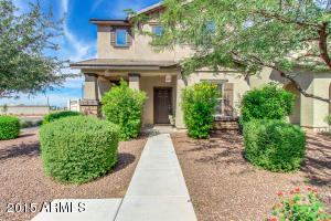 929 S Pheasant Dr, Gilbert, AZ 85296 photo 2