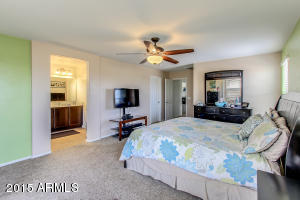 929 S Pheasant Dr, Gilbert, AZ 85296 photo 17