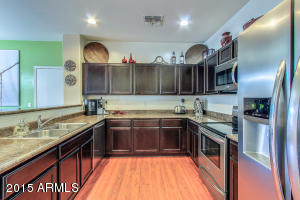 929 S Pheasant Dr, Gilbert, AZ 85296 photo 4
