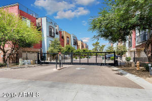 3447 E Lance Ln, Phoenix, AZ 85018 photo 1