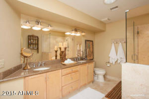 2203 E Glenn Dr, Phoenix, AZ 85020 photo 4