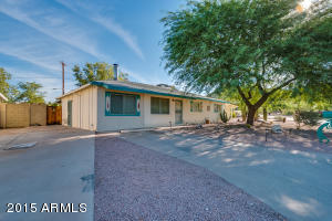 1228 Echo Ln, Phoenix, AZ 85020 photo 3