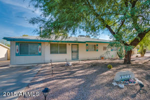 1228 Echo Ln, Phoenix, AZ 85020 photo 1