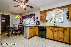 1228 Echo Ln, Phoenix, AZ 85020 photo 14