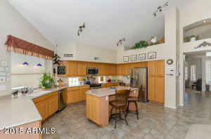 538 E Brookwood Ct, Phoenix, AZ 85048 photo 8
