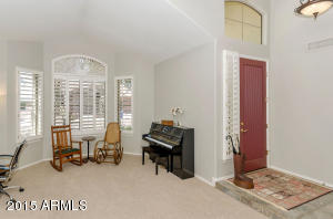 538 E Brookwood Ct, Phoenix, AZ 85048 photo 4