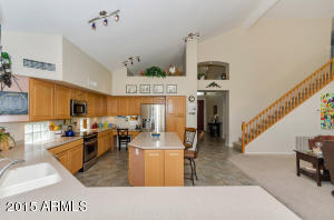 538 E Brookwood Ct, Phoenix, AZ 85048 photo 9