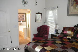 548 E Kyle Ct, Gilbert, AZ 85296 photo 9
