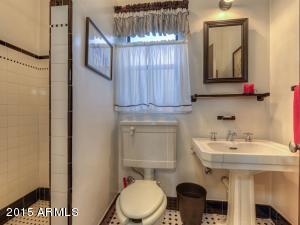 366 E Verde Ln, Phoenix, AZ 85012 photo 24