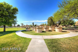 1010 E Diamond Dr, Tempe, AZ 85283 photo 1