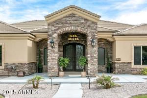 645 E Leah Ln, Gilbert, AZ 85234 photo 3