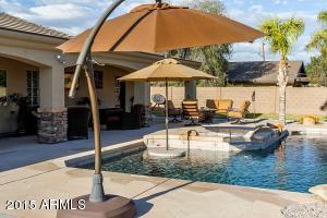 645 E Leah Ln, Gilbert, AZ 85234 photo 10