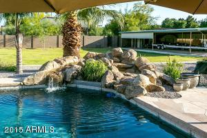 645 E Leah Ln, Gilbert, AZ 85234 photo 9