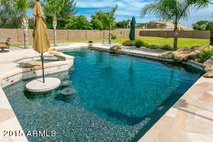645 E Leah Ln, Gilbert, AZ 85234 photo 8