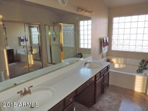 2074 S Marble St, Gilbert, AZ 85295 photo 2