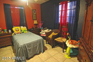1816 E Pecan Rd, Phoenix, AZ 85040 photo 13