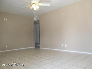1008 Echo Ln, Phoenix, AZ 85020 photo 2