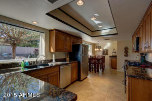 2811 E Mission Ln, Phoenix, AZ 85028 photo 8