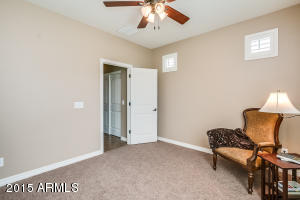2536 E Carob Dr, Gilbert, AZ 85298 photo 30