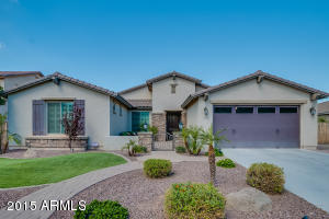 2536 E Carob Dr, Gilbert, AZ 85298 photo 1