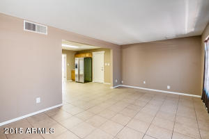 2434 N 37th Pl, Phoenix, AZ 85008 photo 3
