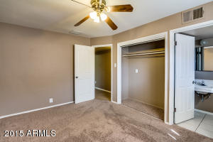 2434 N 37th Pl, Phoenix, AZ 85008 photo 12