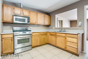 2434 N 37th Pl, Phoenix, AZ 85008 photo 5