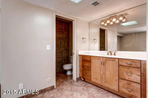 1228 E Palacio Ln, Phoenix, AZ 85014 photo 7
