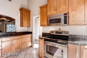 1228 E Palacio Ln, Phoenix, AZ 85014 photo 3