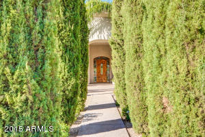 2736 E Taurus Pl, Chandler, AZ 85249 photo 3