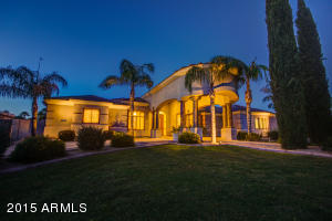2736 E Taurus Pl, Chandler, AZ 85249 photo 1