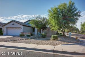 2567 E Brooks St, Gilbert, AZ 85296 photo 3