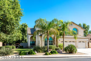 212 E Bernie Ln, Gilbert, AZ 85295 photo 3