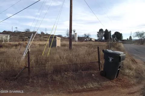 10210 E Dees Ln, Cornville, AZ 86325