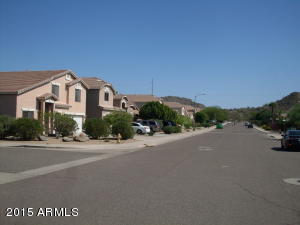 923 E Mohawk Dr, Phoenix, AZ 85024 photo 2
