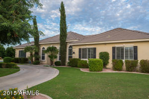 997 N Bluejay Dr, Gilbert, AZ 85234 photo 1