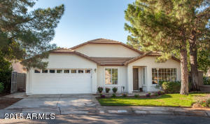 1909 E Cortez Dr, Gilbert, AZ 85234 photo 1