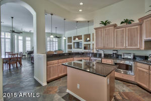 3529 E Robin Ln, Phoenix, AZ 85050 photo 17