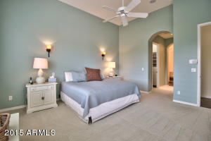 3529 E Robin Ln, Phoenix, AZ 85050 photo 10