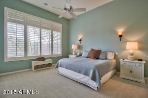 3529 E Robin Ln, Phoenix, AZ 85050 photo 11