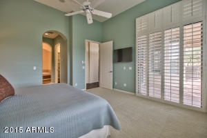 3529 E Robin Ln, Phoenix, AZ 85050 photo 9